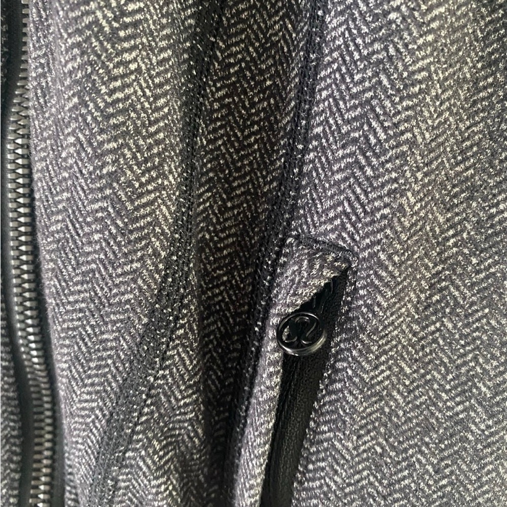 Lululemon Daily Practice Jacket - image 6